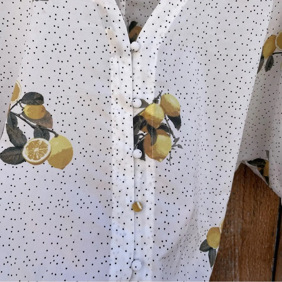 JASMINE & JULIANA Women’s Lemon Polka Dot Short Sleeve V neck Blouse Size Medium - Picture 6 of 11
